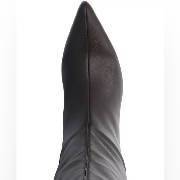 Journee Collection Kitten Heel Pointed Toe Boot - Picture 4 of 11